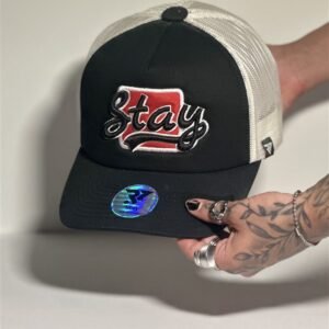 GORRA NEGRO Y ROJO DREAMING